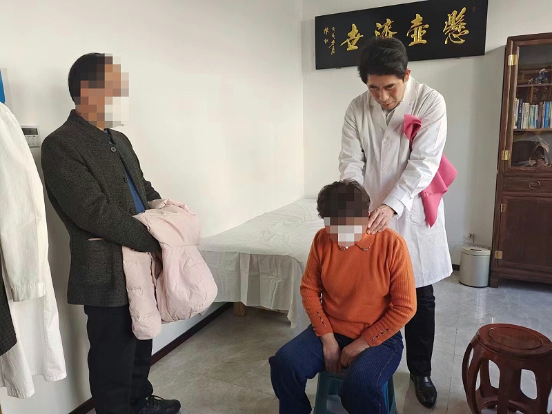 金铠甲膏药颈肩腰腿痛