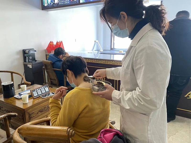 金铠甲膏药颈肩腰腿痛