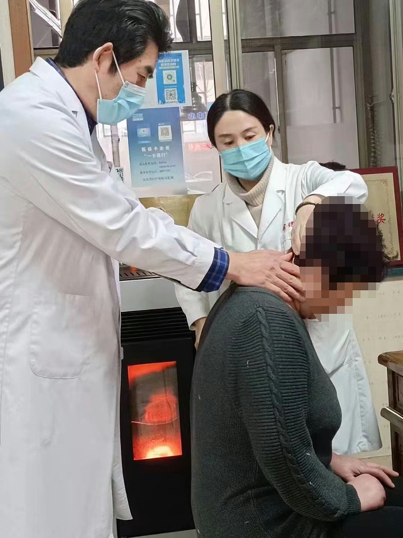 金铠甲膏药颈肩腰腿痛