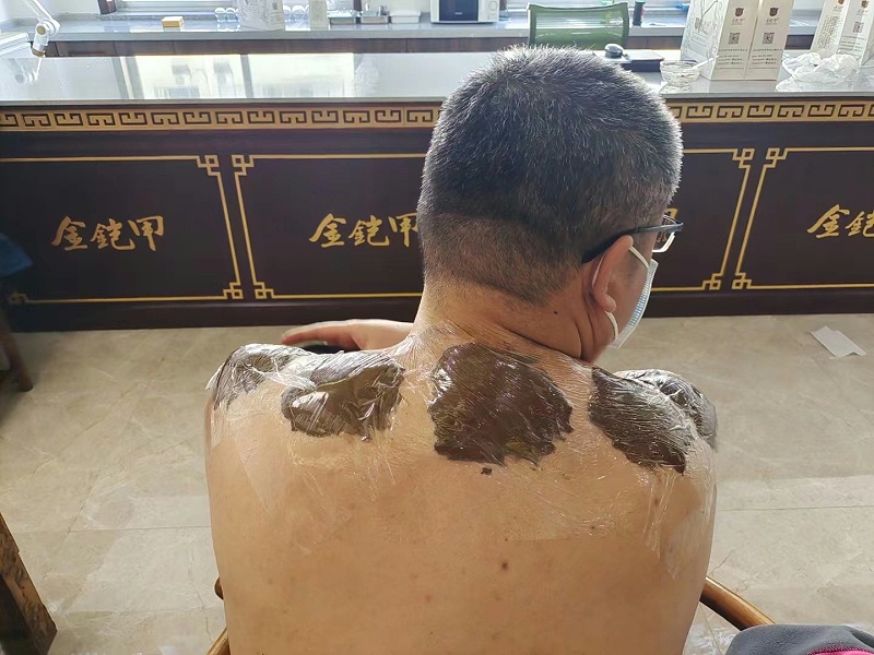 金铠甲膏药颈肩腰腿痛