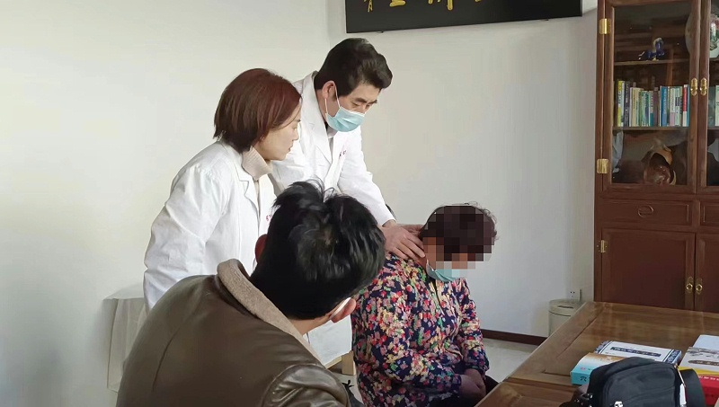 金铠甲膏药颈肩腰腿痛