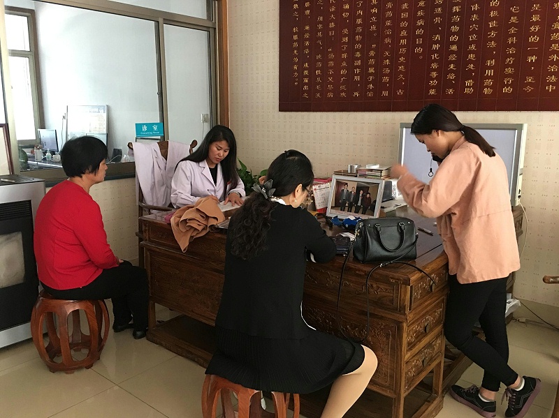 金铠甲膏药母亲节活动